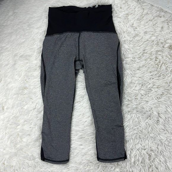 🔥$SALE$🔥 Lululemon Train Times Crop (17") Heathered Black / Black - Picture 1 of 6